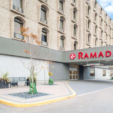 Ramada By Wyndham Saskatoon Hotel Exterior foto